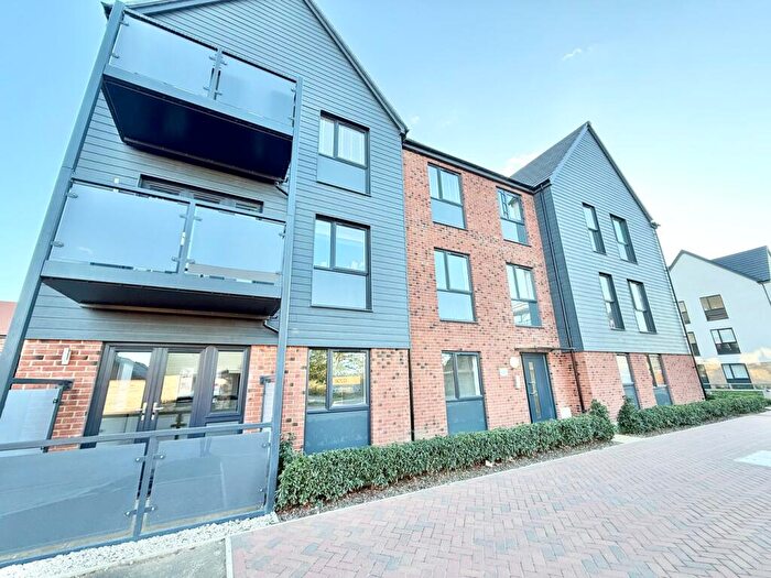 2 Bedroom Apartment For Sale In Whitehouse, Milton Keynes, Milton Keynes, MK8