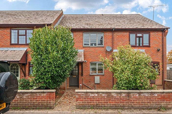 3 Bedroom Detached House For Sale In New Road, Great Kingshill, HP15