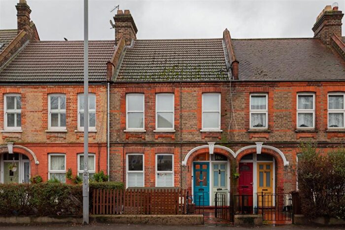 2 Bedroom Apartment For Sale In Blackhorse Road, Walthamstow, E17