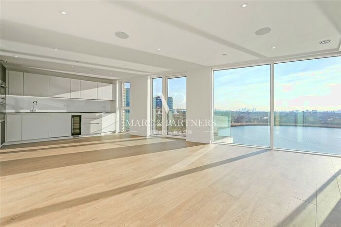 3 Bedroom Flat To Rent In The Shoreline Building, London, N4