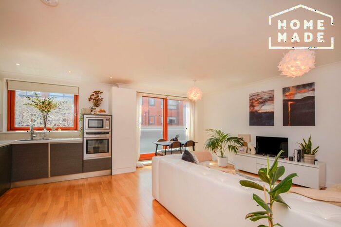 2 Bedroom Flat To Rent In Kilburn Lane, London, W10