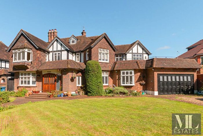 5 Bedroom Detached House For Sale In Canons Drive, Edgware, Middlesex, HA8