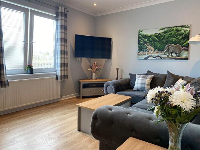 2 Bedroom Flat To Rent In Broomfield Crescent, Edinburgh, EH12