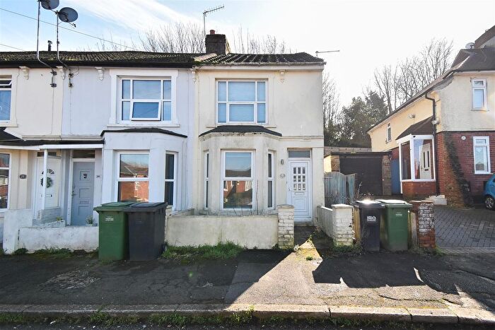 2 Bedroom End Of Terrace House For Sale In Oakfield Road, Hastings, TN35