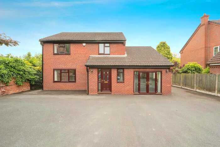 3 Bedroom Detached House For Sale In High Street, Austerfield, Doncaster, DN10
