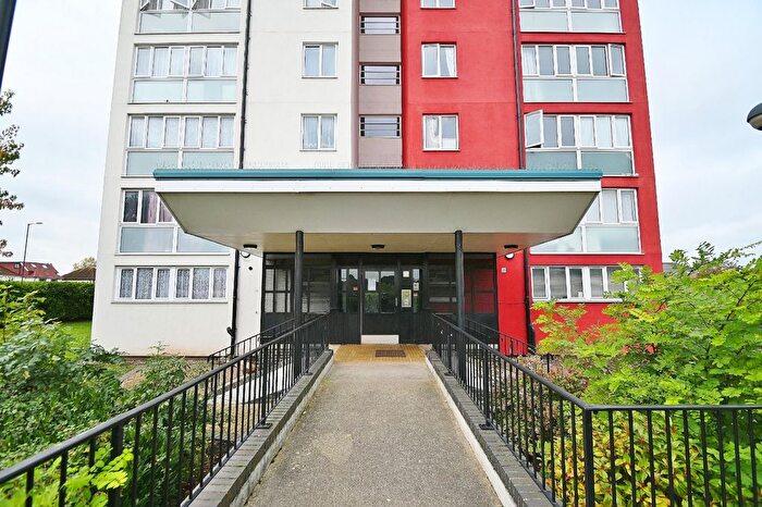 1 Bedroom Flat To Rent In Poplar House, High Street, Langley, Berkshire, SL3