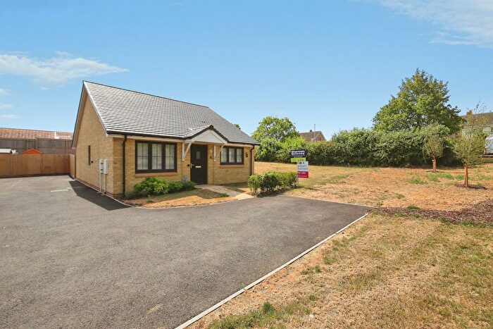 2 Bedroom Detached Bungalow For Sale In Evans Mead, Stilton, Peterborough, PE7