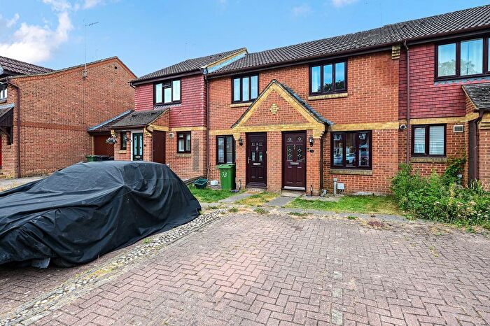 2 Bedroom Terraced House For Sale In Great Oaks Chase, Chineham, RG24