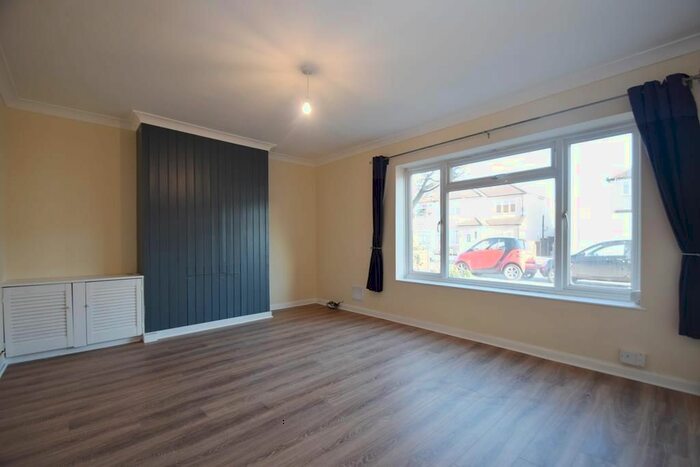 2 Bedroom Maisonette To Rent In Oakleigh Road, Uxbridge UB10