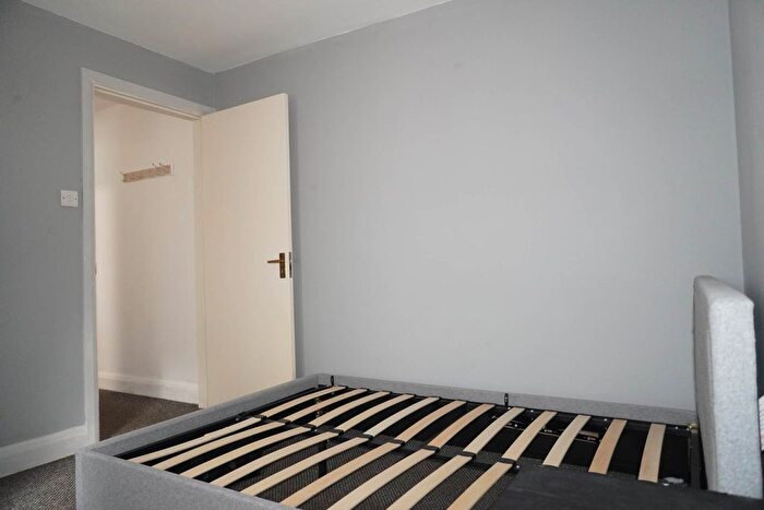 2 Bedroom Flat To Rent In The Broadway, London, W13