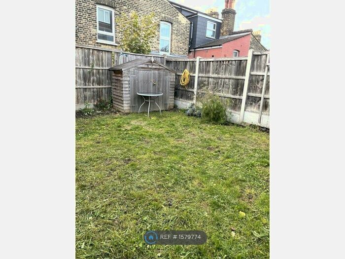 2 Bedroom Flat To Rent In Charlton Church Lane, London, SE7