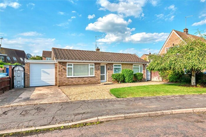 3 Bedroom Detached Bungalow For Sale In Drapers Close, Warmington, PE8