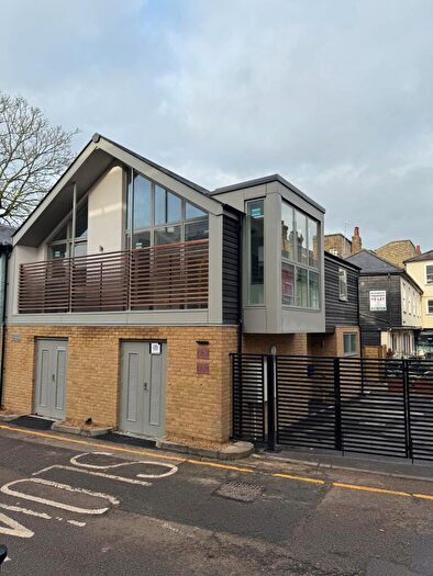 2 Bedroom Maisonette For Sale In Gascoyne Way, Hertford, SG14