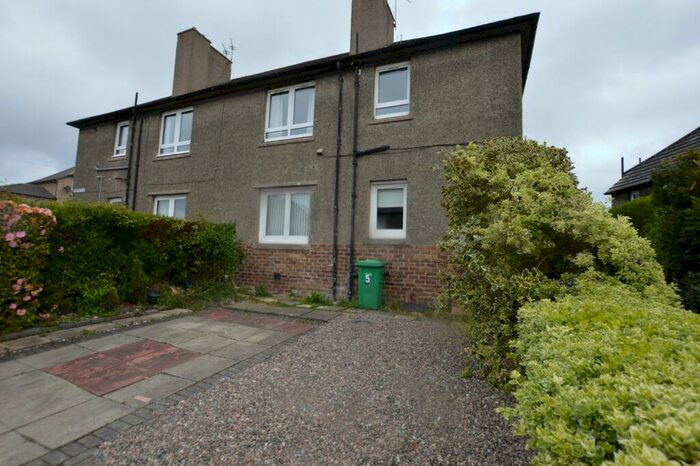 2 Bedroom Flat To Rent In Droverhall Avenue, Crossgates, KY4