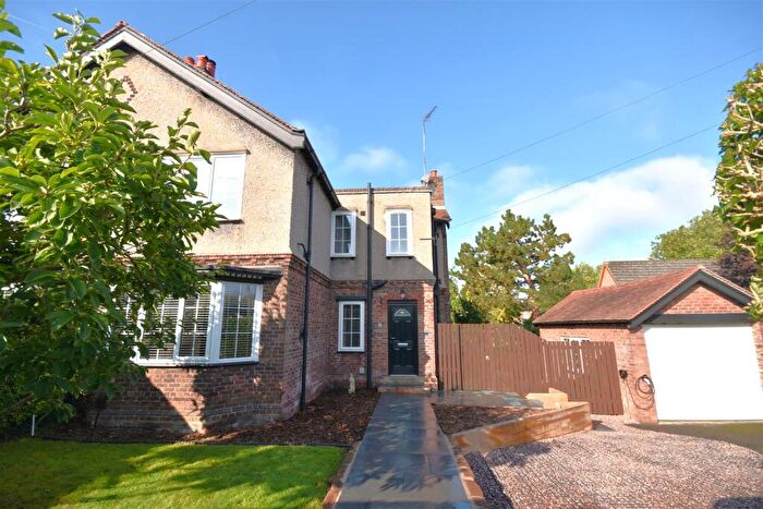 3 Bedroom Semi-Detached House For Sale In Bushell Road, Neston, CH64