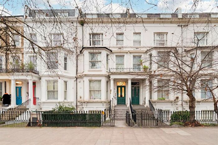 2 Bedroom Flat For Sale In West Cromwell Road, Earls Court, SW5