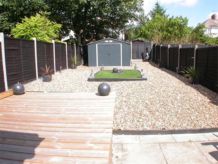 2 Bedroom Semi Detached House To Rent In Fourth Avenue, Luton, LU3