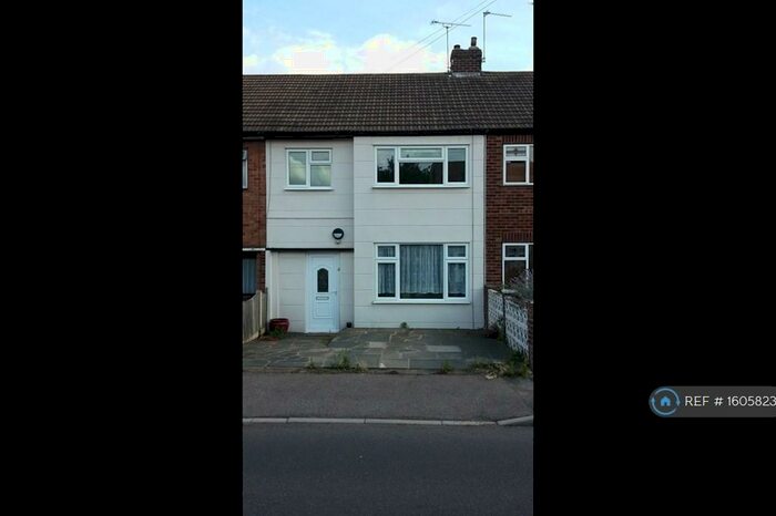 3 Bedroom Terraced House To Rent In Brights Avenue, Rainham, RM13