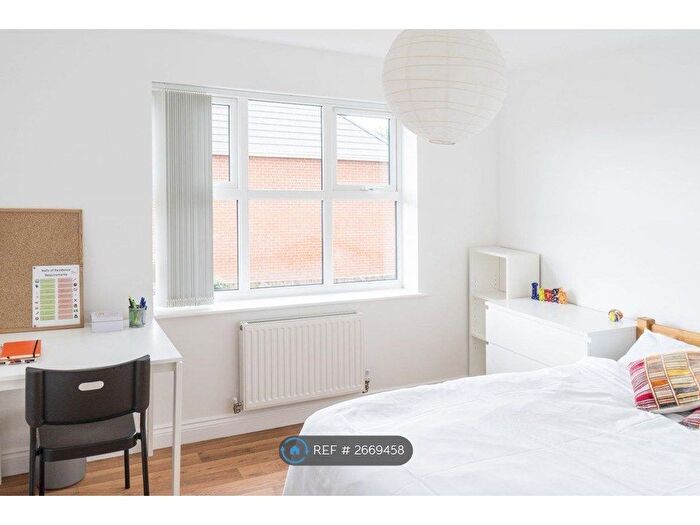 4 Bedroom Semi-detached House To Rent In George Close, Bournemouth, BH10