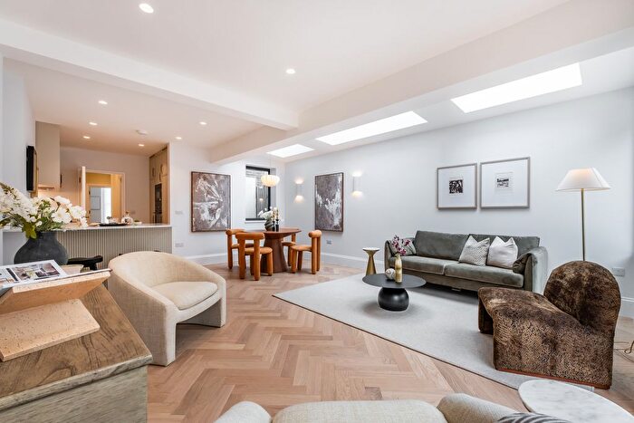2 Bedroom Flat For Sale In Bravington Road, London, W9