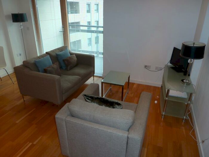 1 Bedroom Apartment To Rent In Gateway North, Crown Point Road, LS9