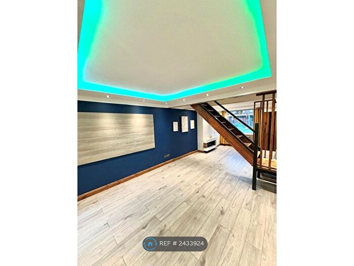 3 Bedroom Terraced House To Rent In Haunchwood Road, Nuneaton, CV10