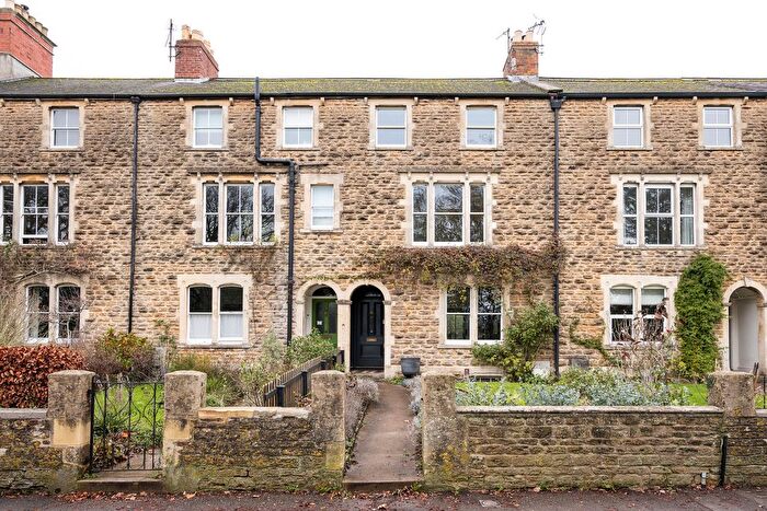 4 Bedroom Terraced House For Sale In Weymouth Road, Frome, Somerset, BA11