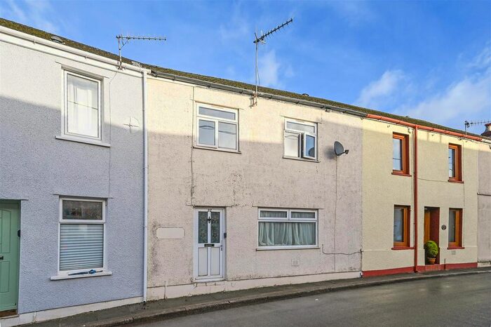 3 Bedroom Terraced House For Sale In Bwllfa Road, Aberdare, CF44