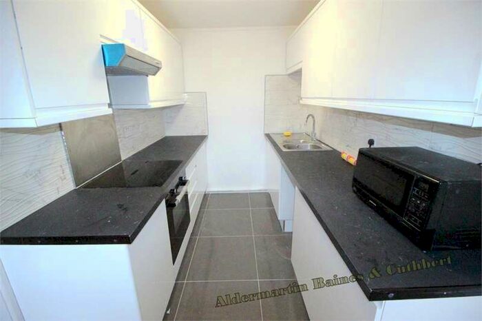 5 Bedroom Flat To Rent In Beaconsfield Road, London, SE17