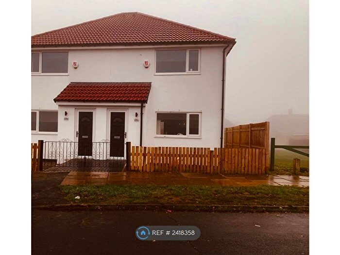 2 Bedroom Semi-Detached House To Rent In Bishopdale Holme, Bradford, BD6