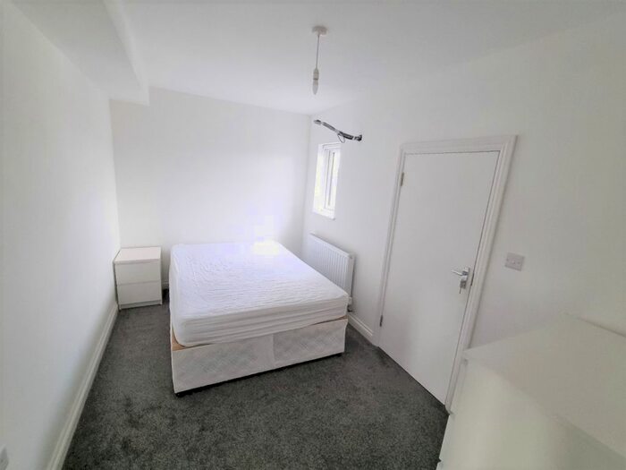1 Bedroom Flat To Rent In Shirehall Estate, London, Hendon, NW4