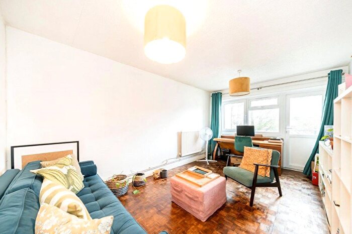 1 Bedroom Flat To Rent In Parnell Road, Bow, London, E3