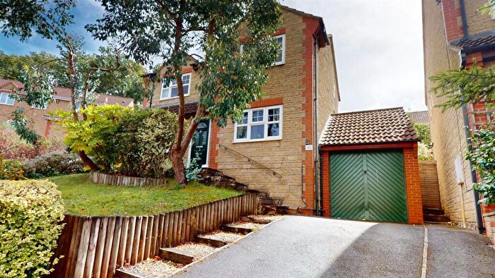 3 Bedroom Detached House For Sale In Ivy Walk, Midsomer Norton, Radstock, BA3