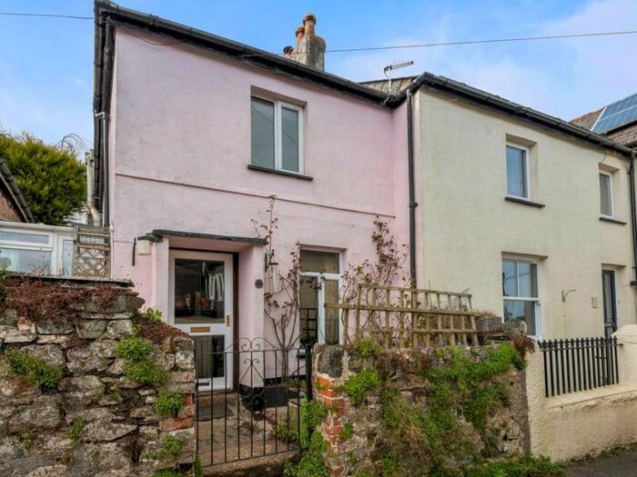 2 Bedroom Property To Rent In Aish, South Brent, TQ10