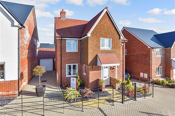 4 Bedroom Detached House For Sale In Wellington Gardens, Walmer, Deal, Kent, CT14