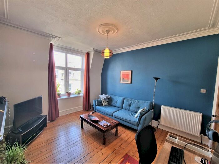 2 Bedroom Flat To Rent In Richmond Terrace, Rosemount, Aberdeen, AB25