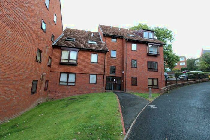 1 Bedroom Apartment To Rent In Moncrieffe Close, Dudley, DY2