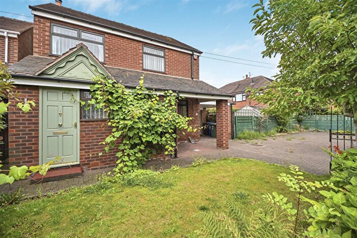 3 Bedroom Detached House For Sale In Hayman Avenue, Leigh, WN7