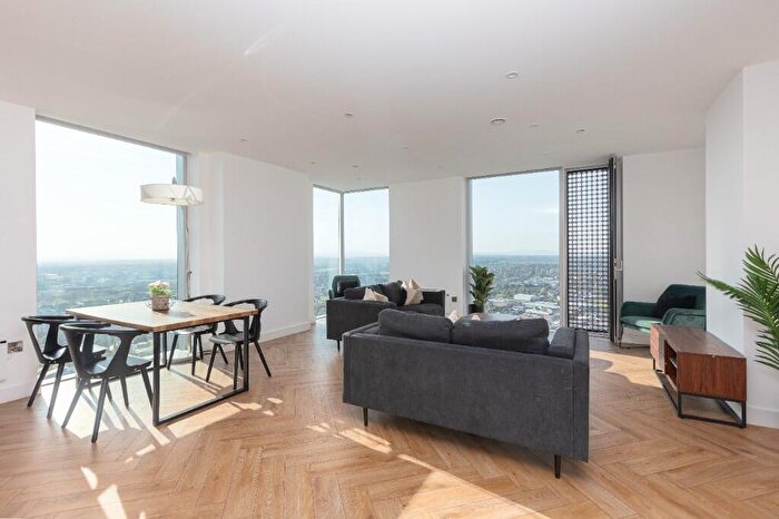 3 Bedroom Penthouse To Rent In Anaconda Cut, Greengate, M3