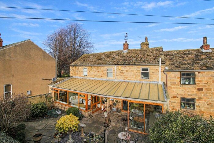 3 Bedroom Semi Detached House For Sale In Shay Lane, Walton, Wakefield, WF2