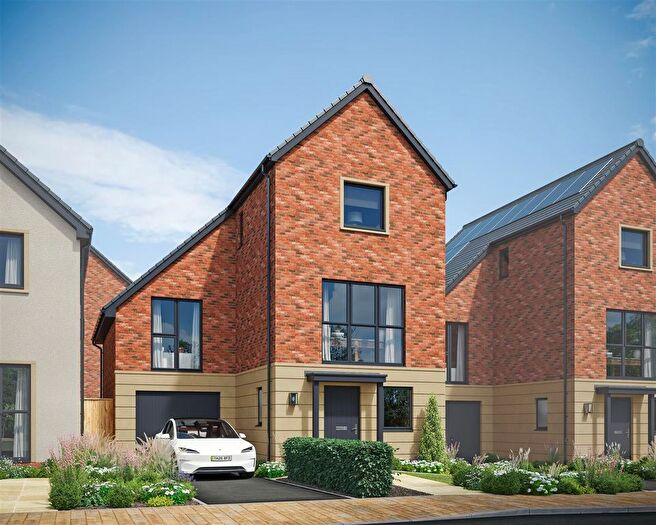 4 Bedroom Detached House For Sale In Frome Road, Trowbridge, BA14