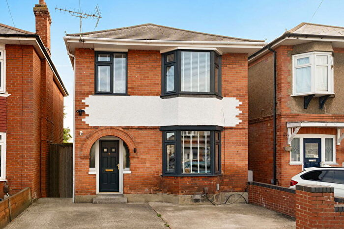 3 Bedroom Detached House For Sale In Stunning Elmes Road House - Off Street Parking, BH9