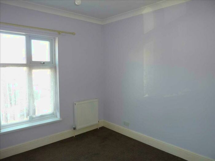 2 Bedroom End Of Terrace House To Rent In Weelsby Street, Grimsby, DN32