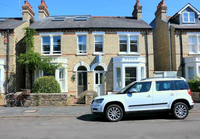 4 Bedroom Semi-Detached House To Rent In Montague Road, Cambridge, CB4