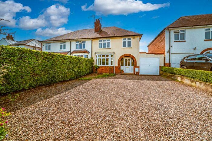 3 Bedroom Semi-Detached House For Sale In Sweetpool Lane, Hagley, DY8