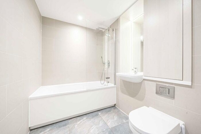 1 Bedroom Flat For Sale In Compton Avenue, London, N1