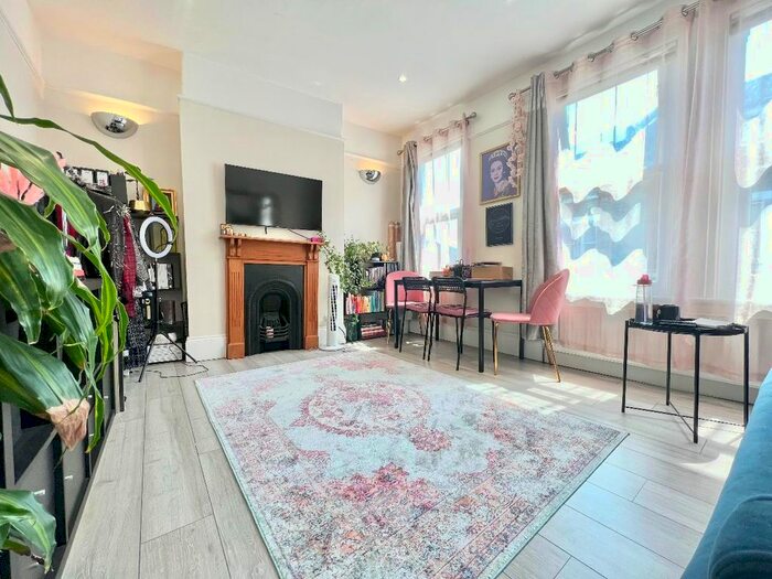 1 Bedroom Maisonette To Rent In Landor Road, London, SW9