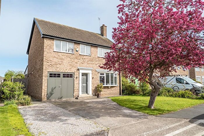 4 Bedroom Detached House For Sale In Trent Avenue, Huntington, York, YO32