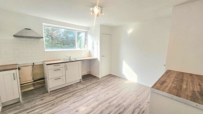 2 Bedroom Flat To Rent In The Oaks, Chippenham, SN15