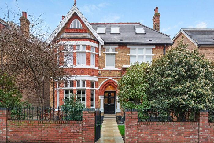 5 Bedroom Detached House For Sale In Woodville Road, London, W5